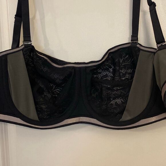 Torrid removable Multi way straps, bra size 46DD - Picture 9 of 10